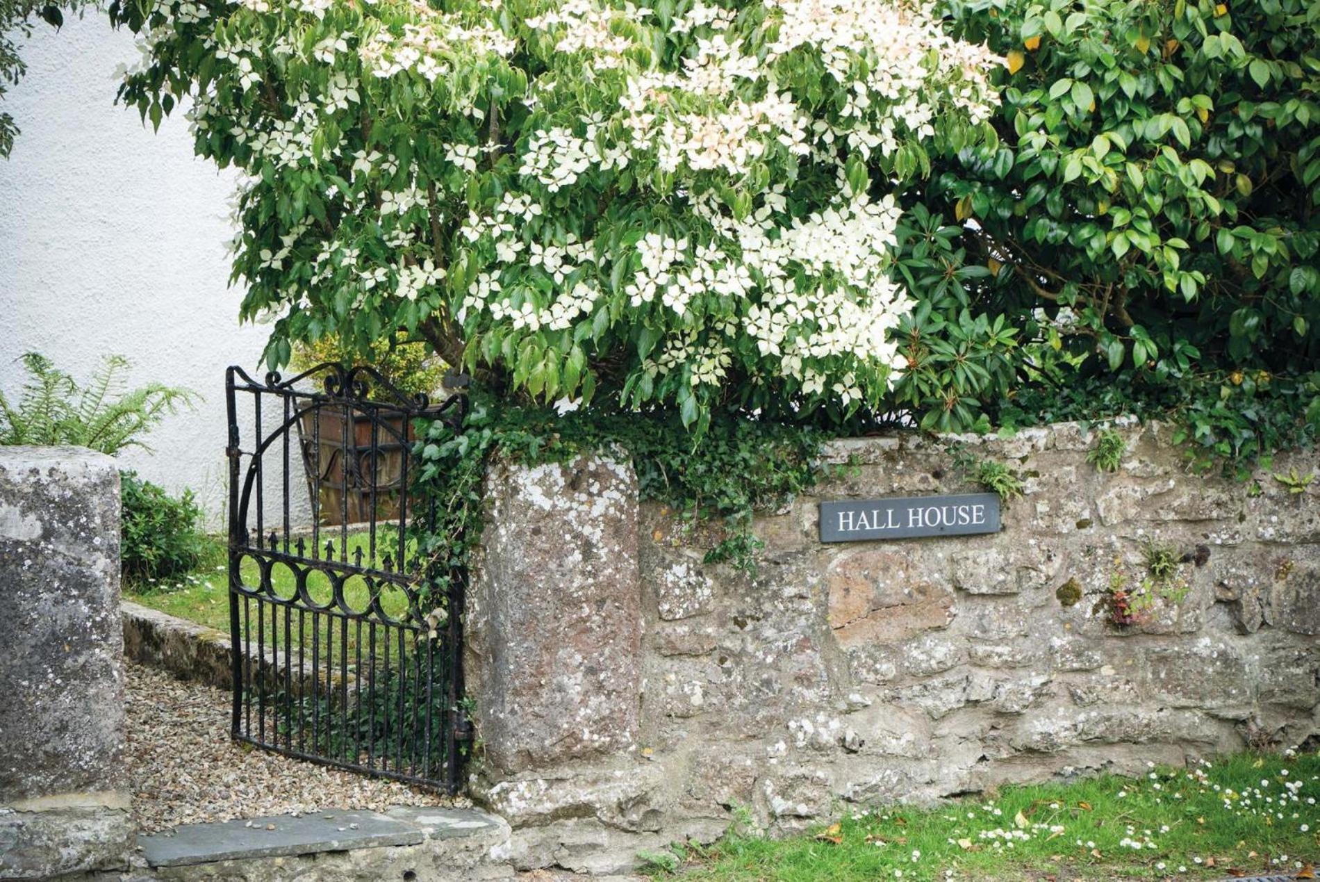 Hall House - 3 Bedroom Cottage - Saint Florence ภายนอก รูปภาพ