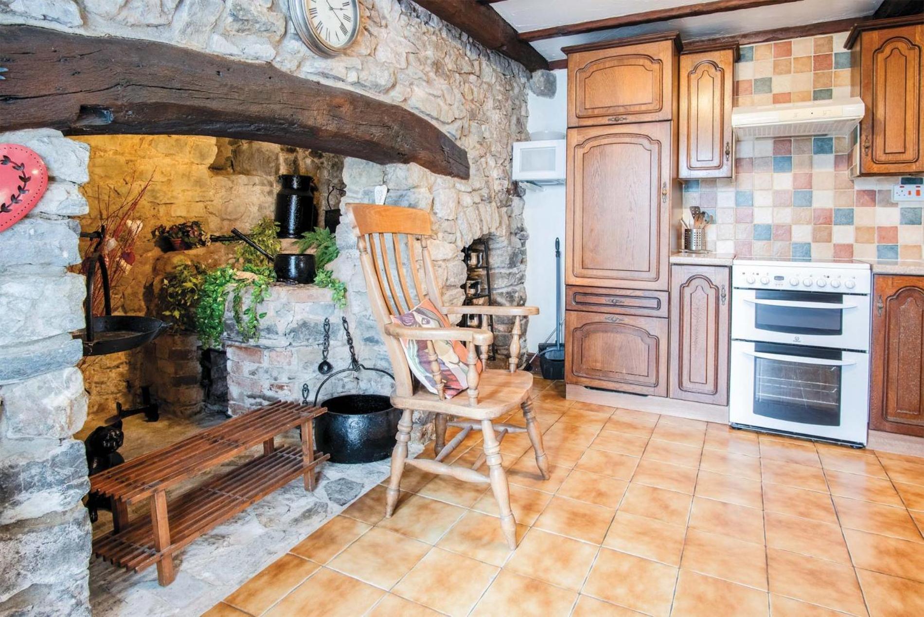 Hall House - 3 Bedroom Cottage - Saint Florence ภายนอก รูปภาพ